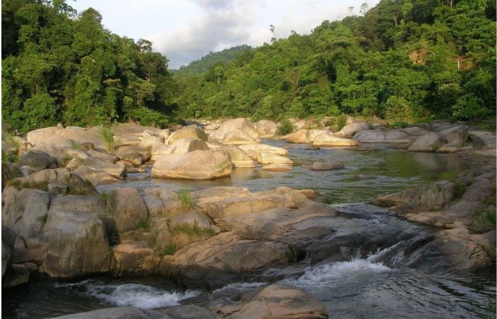 Begin your Ha Tinh Tours with a scenic adventure